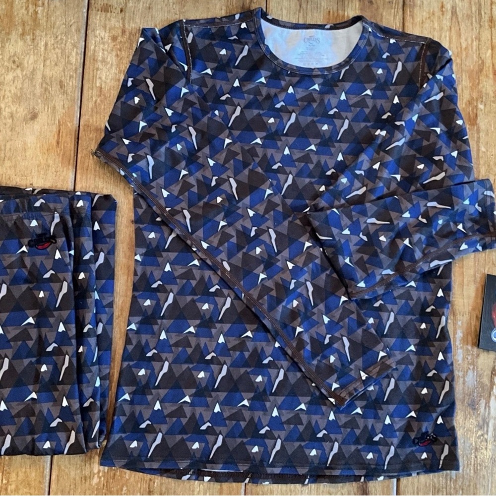 Hot Chillys base layer set top is NWT, bottoms NWOT ,Geometric Blue Kids